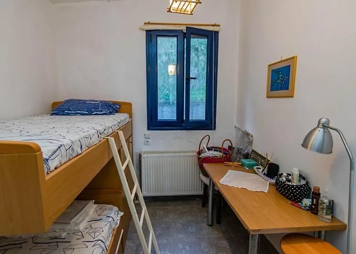 Art Of Luxury Ano Polidhendrion